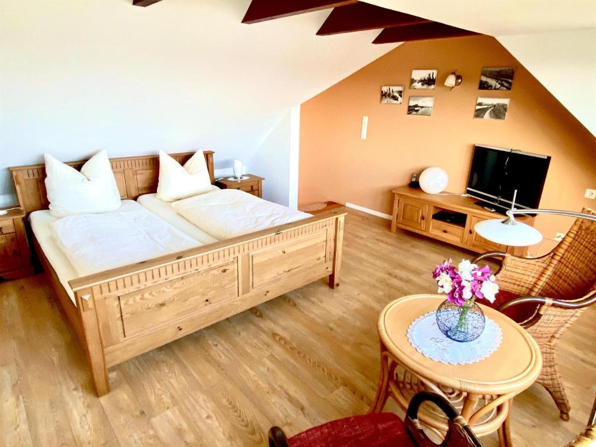 Oltmanns Ferienhaus Bummert Am Hafen 글레트지일 외부 사진
